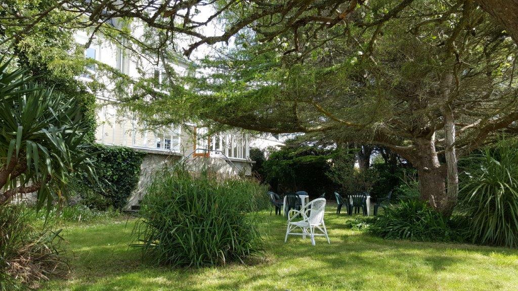 Hotel D'Angleterre Роскоф Экстерьер фото